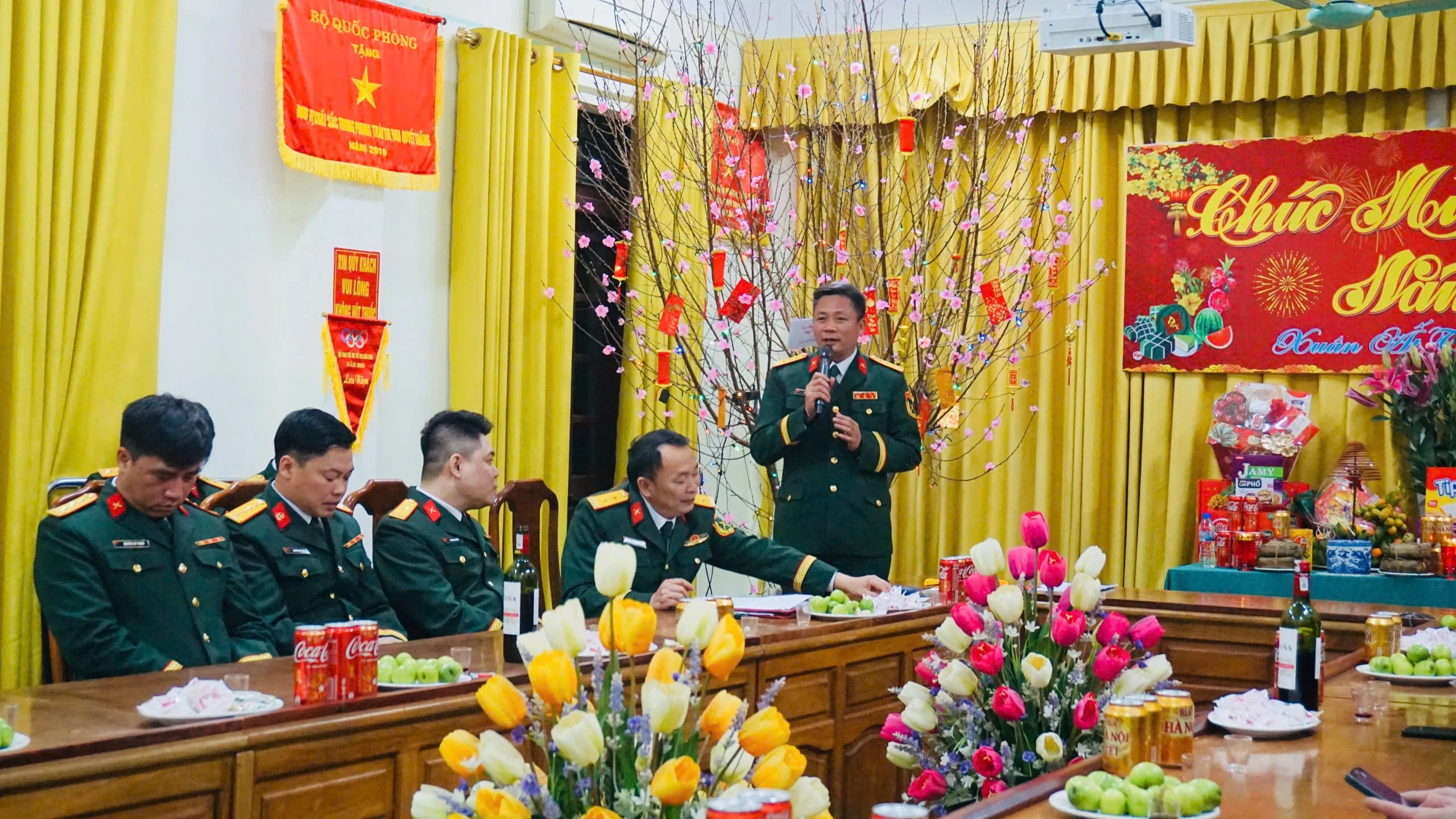 cac-don-vi-to-chuc-dong-vien-chuc-tet-bo-doi-trong-thoi-khac-giao-thua1.jpg