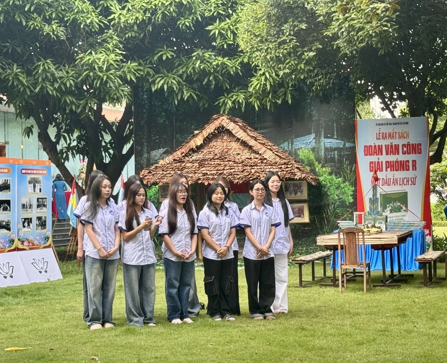 Sự kiện thu hút sự quan tâm của đông đảo các bạn trẻ.