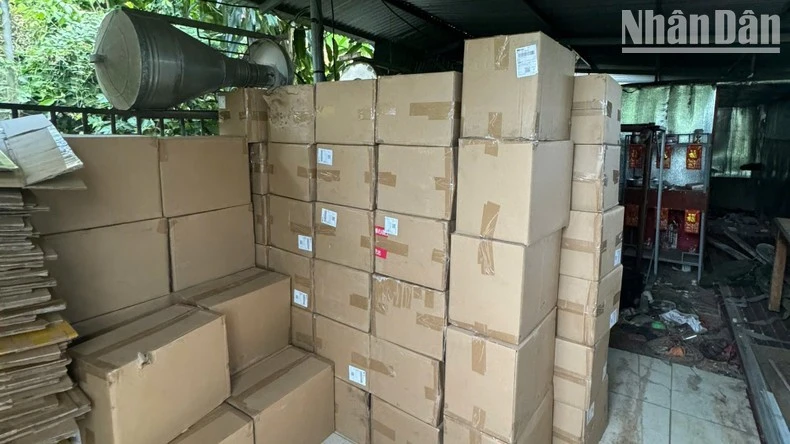 Kho hàng các đối tượng cất giữ sản phẩm. (Ảnh Công an tỉnh Lạng Sơn)