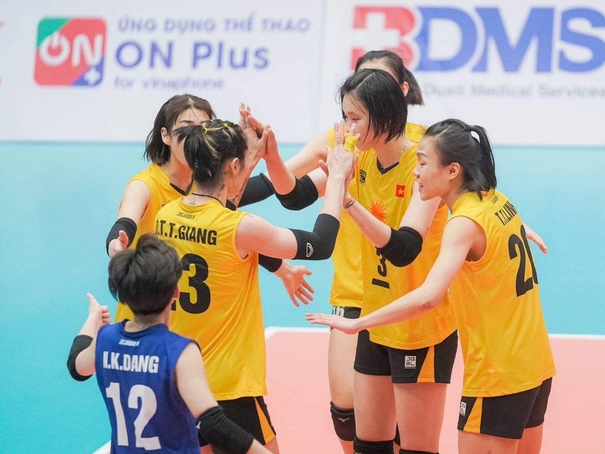 8-bong-chuyen.jpg