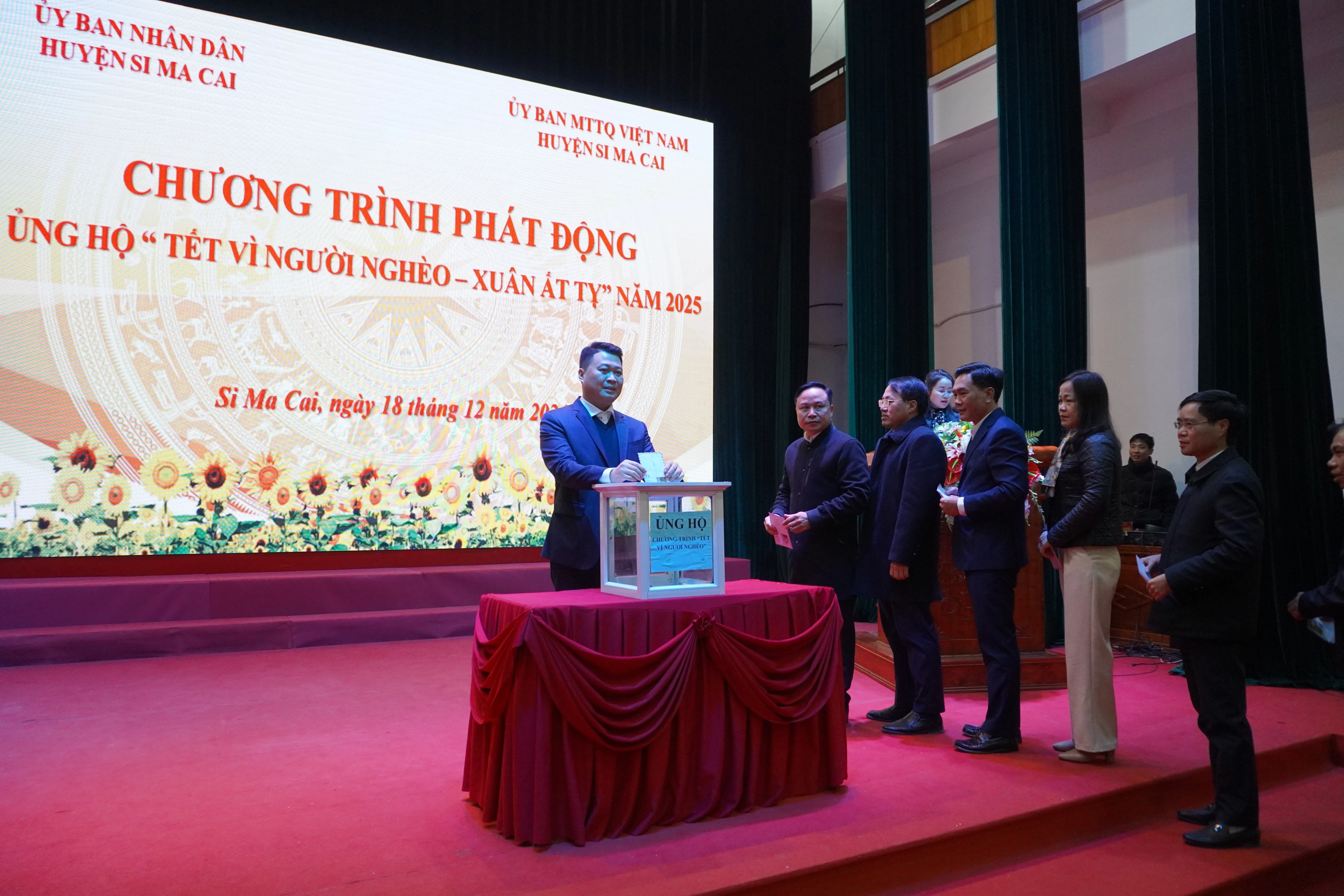 cac-to-chucca-nhan-ung-ho-tet-vi-nguoi-ngheo-nam-2025-8.jpg