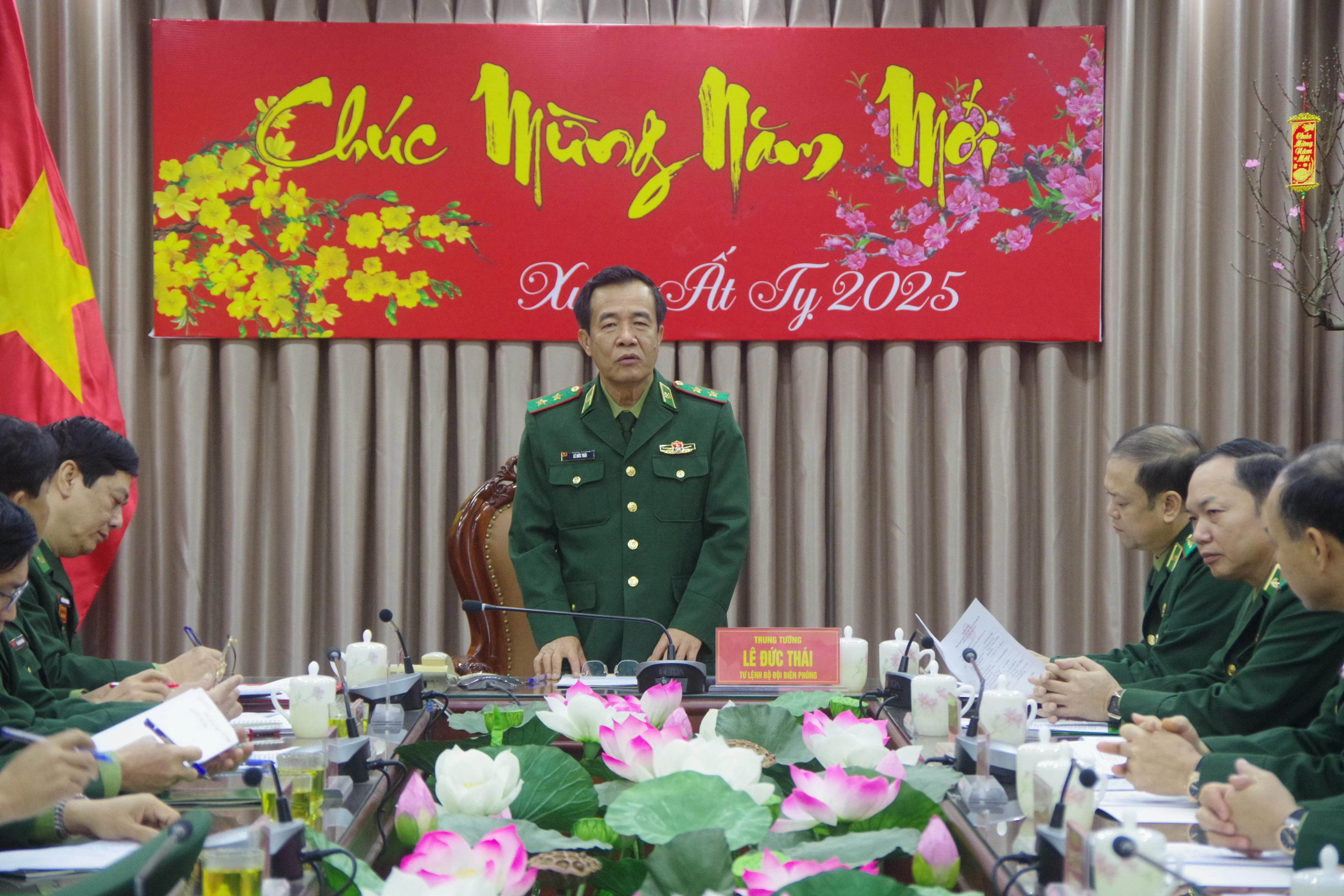 trung-tuong-le-duc-thai-phat-bieu-dong-vien-can-bo-chien-si-bdbp-tinh-lao-cai.jpg