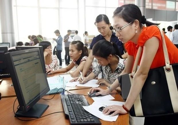 Để giúp nhóm lao động sau khi thôi việc ở khu vực Nhà nước nhanh chóng tái hòa nhập vào thị trường lao động cần có những khảo sát cụ thể về nhu cầu tìm kiếm việc làm và mong muốn từ phía doanh nghiệp. (Ảnh: TTXVN)