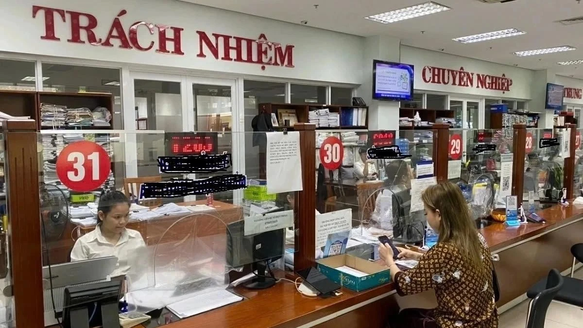 Chính phủ sẽ tiếp tục chỉ đạo các địa phương ban hành chương trình, kế hoạch chi tiết để tổ chức triển khai thực hiện, trong đó khẩn trương hoàn thành việc bố trí, sắp xếp cán bộ, công chức, viên chức, người lao động. (Ảnh minh họa)