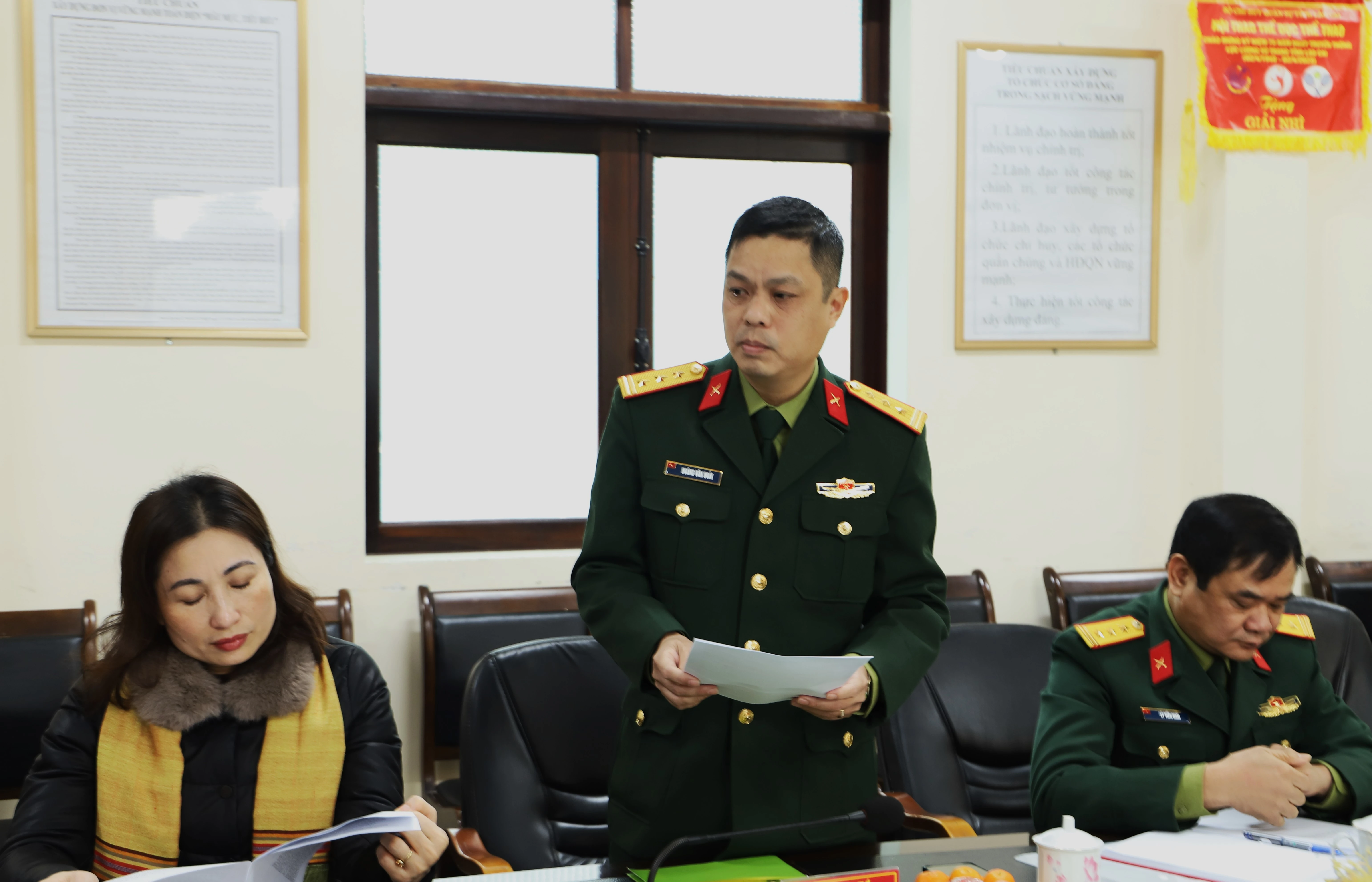 lanh-dao-bch-quan-su-bao-cao.jpg