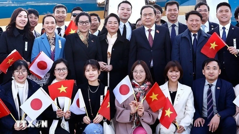 Chủ tịch Quốc hội Trần Thanh Mẫn và Phu nhân cùng Đoàn đại biểu cấp cao Quốc hội nước ta kết thúc chuyến thăm Nhật Bản. (Ảnh: TTXVN)