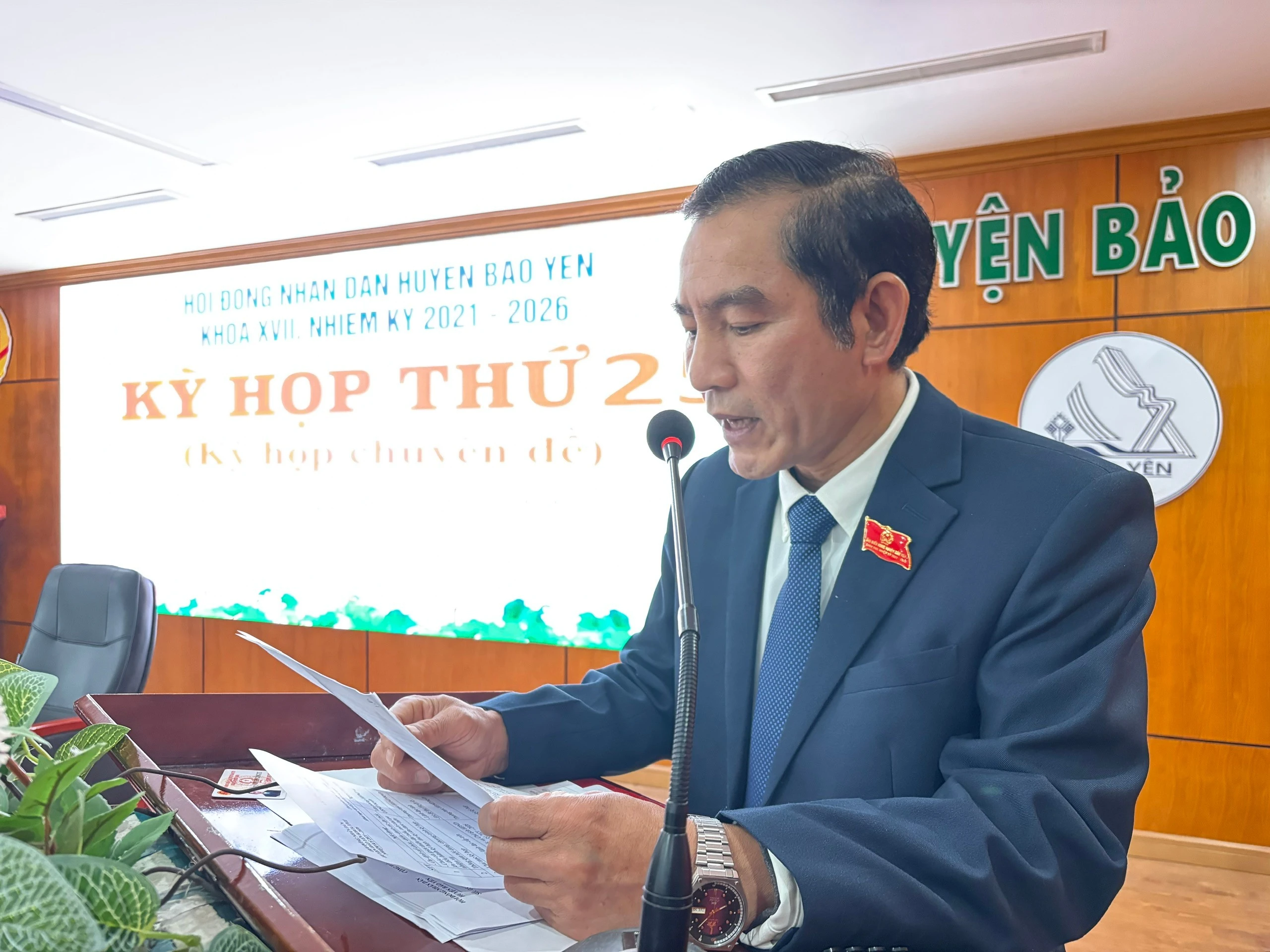 tan-chu-tich-hdnd-huyen-bao-yen-nguyen-cong-tu-phat-bieu-nhan-nhiem-vu.jpg