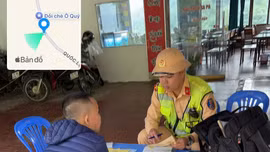 Chạy "chui” khi bị tước đăng kiểm, xe tải bị Cảnh sát giao thông Lào Cai tạm giữ