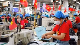 Đi làm vào ngày nghỉ bù, tính lương thêm giờ thế nào?