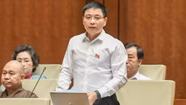 Phó Thủ tướng Nguyễn Văn Thắng làm rõ 3 vấn đề lớn trước Quốc hội