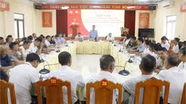 Quy Mông tổ chức Hội nghị tiếp xúc, đối thoại trực tiếp với Nhân dân