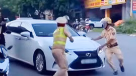 Lào Cai: Tài xế tăng ga bỏ chạy khi đang được kiểm tra vi phạm tốc độ