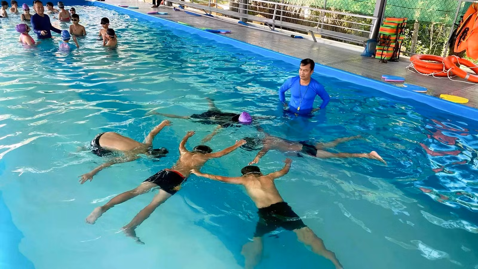 Lào Cai đang huy động sức mạnh toàn xã hội - từ y tế, giáo dục đến đoàn thể và từng gia đình - trong việc tạo dựng môi trường sống an toàn, hạn chế tối đa thương tích, đuối nước, nhất là trong dịp nghỉ hè năm 2025.