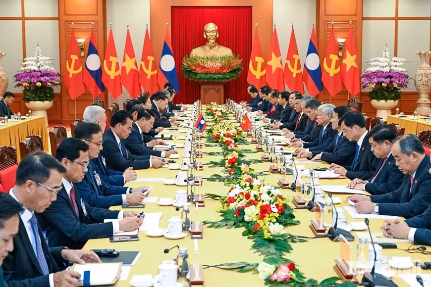 Quang cảnh hội đàm.