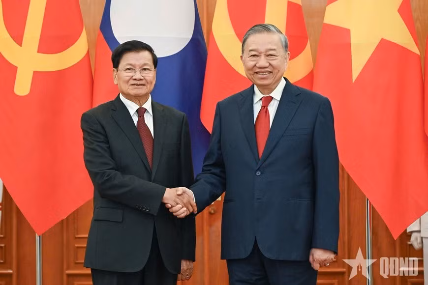 Tổng Bí thư Tô Lâm với Tổng Bí thư, Chủ tịch nước Lào Thongloun Sisoulith.