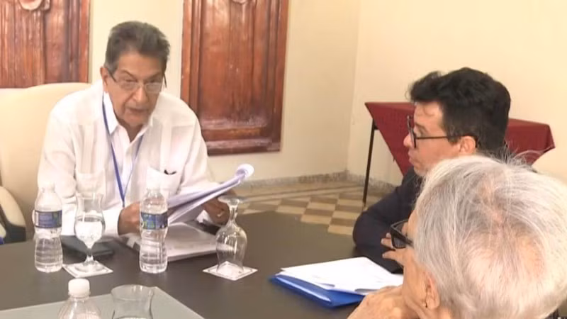 Ông Fredesman Turro Gonzalez phát biểu tại một hội thảo về quan hệ Cuba - Việt Nam.