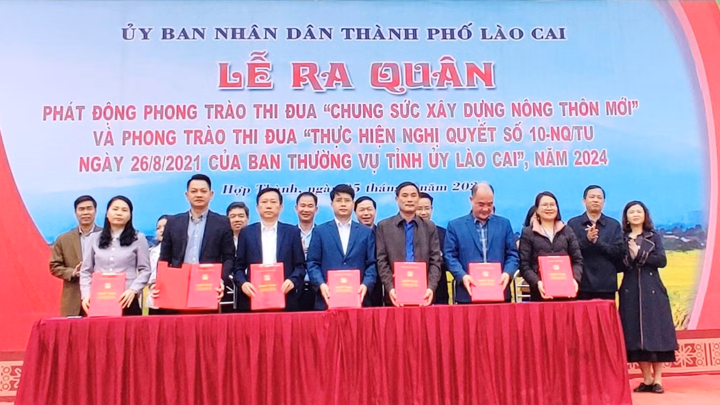 lanh-dao-ubnd-7-xa-tren-dia-ban-thanh-pho-da-ky-cam-ket-huong-ung-phong-trao-thi-dua-chung-suc-xay-dung-nong-thon-moi-tren-dia-ban-thanh-pho-lao-cai-va-phong-trao-thi-dua-thuc-hien-nghi-quyet-so-10-ngay-26-3164.jpg