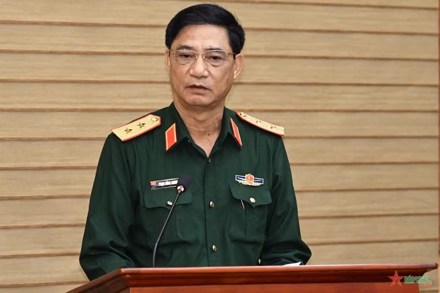 Trung tướng Phạm Hồng Chương phát biểu tại hội nghị.