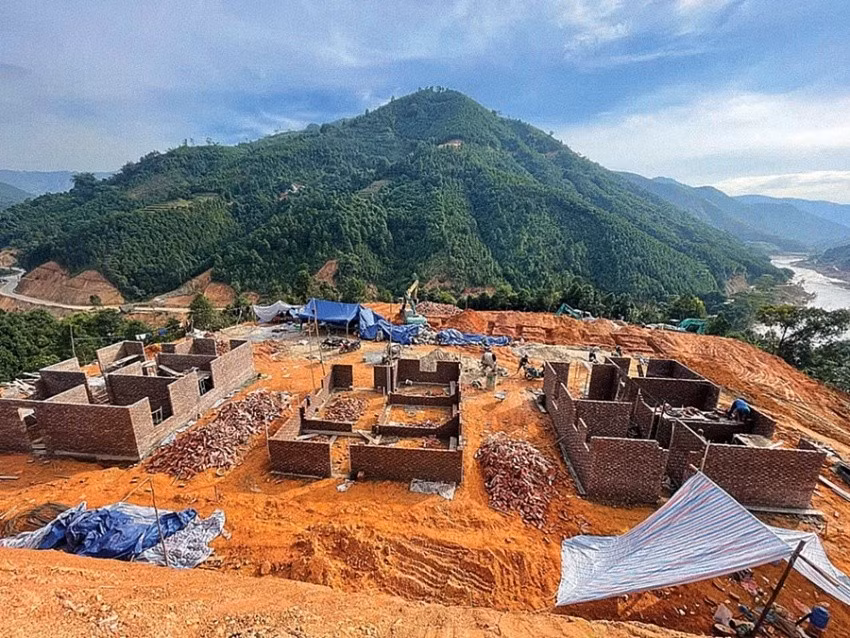 Một góc thôn Kho Vàng được xây dựng lại.