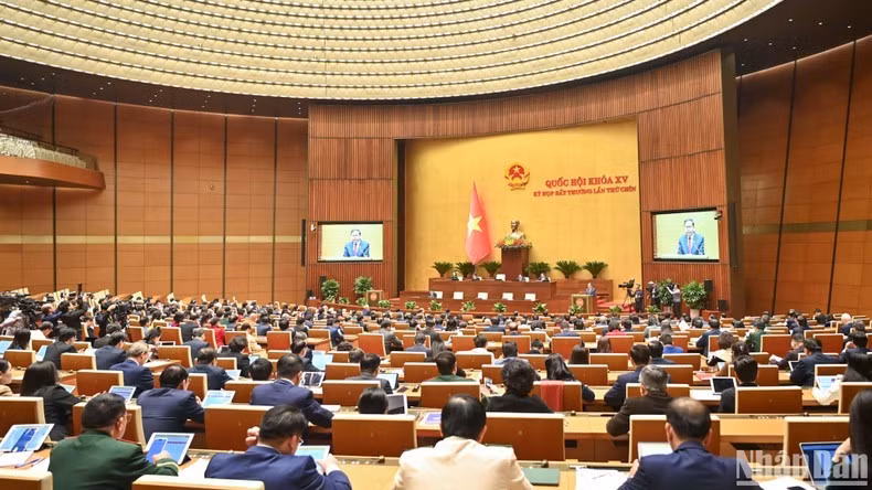 Quang cảnh phiên khai mạc.
