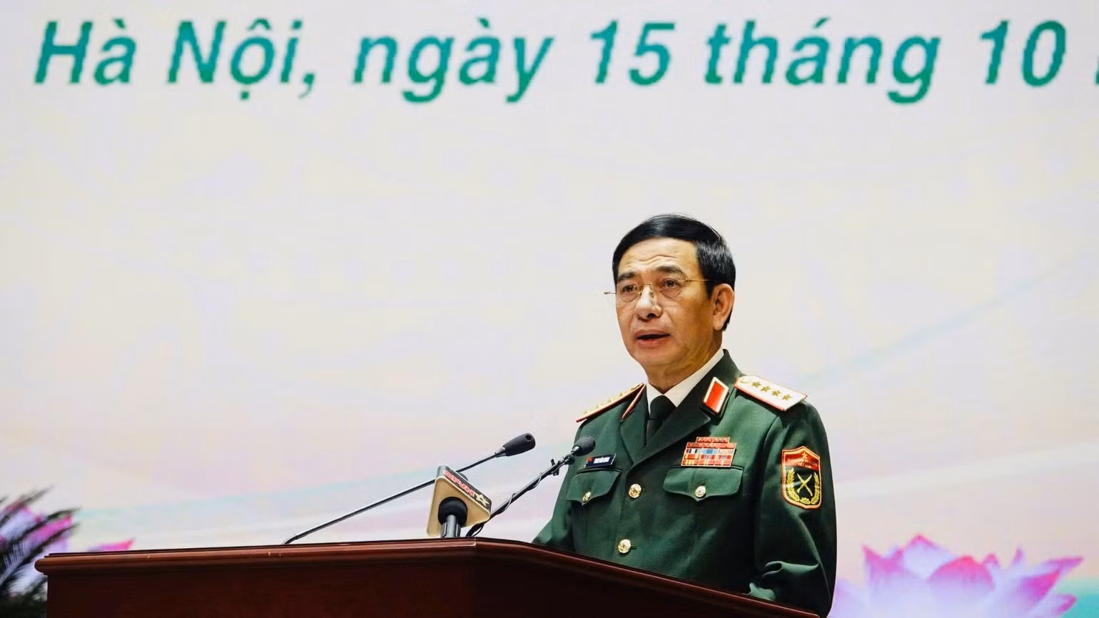 Đại tướng Phan Văn Giang, Ủy viên Bộ Chính trị, Phó Thủ tướng Chính phủ, Bộ trưởng Quốc phòng phát biểu tại chương trình. (Ảnh: Cộng tác viên)
