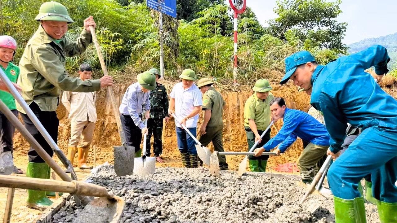Đường giao thông phải đi trước, để mở lối cho sản xuất