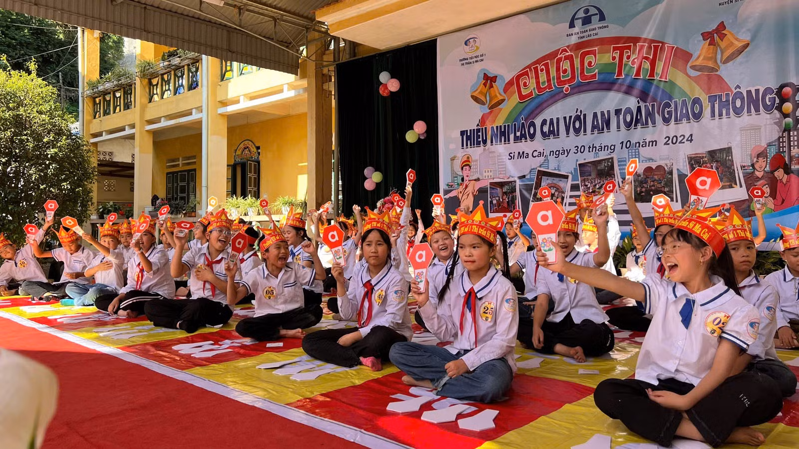 cac-em-hoc-sinh-tham-gia-phan-thi-rung-chuong-vang.jpg