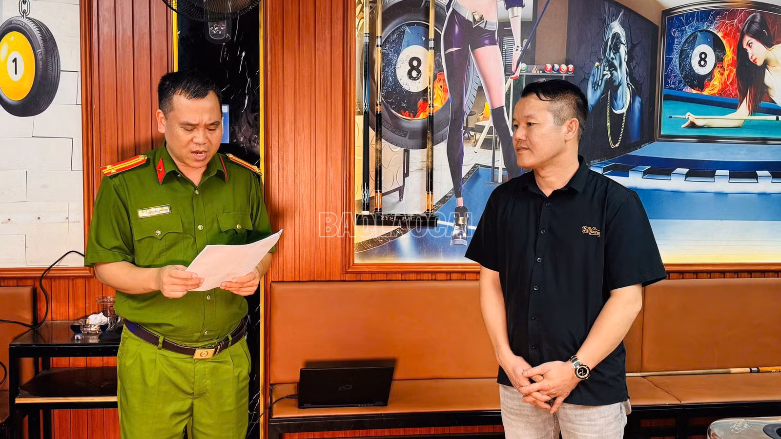 baolaocai-c_anh-3-co-quan-canh-sat-dieu-tra-thi-hanh-lenh-kham-xet-noi-o-cua-doi-tuong-nguyen-van-hung.jpg