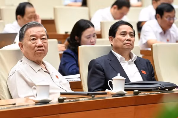 Tổng Bí thư Tô Lâm và Thủ tướng Chính phủ Phạm Minh Chính tham dự phiên thảo luận.