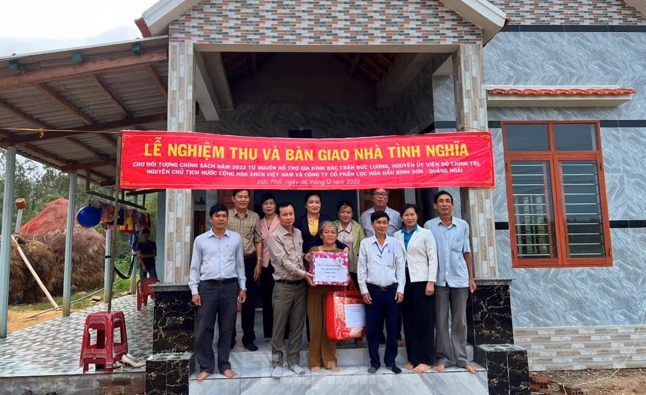 Ngôi nhà của gia đình bà Nguyễn Thị Thu được xây dựng từ nguồn kinh phí hỗ trợ của gia đình nguyên Chủ tịch nước Trần Đức Lương.
