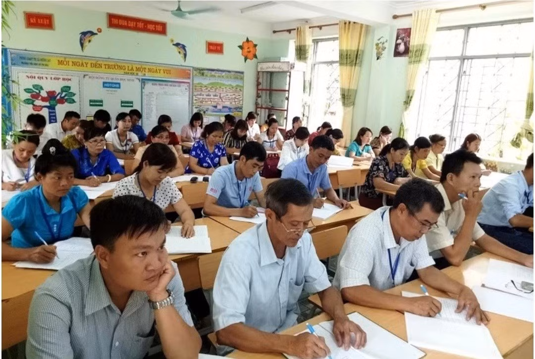 Giáo viên tại tỉnh Điện Biên tham gia chương trình phổ cập AI diễn ra vào cuối tháng 3/2025.