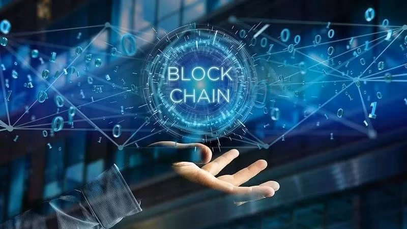Công nghệ Blockchain được đánh giá cao nhờ tính minh bạch, bảo mật và phi tập trung.