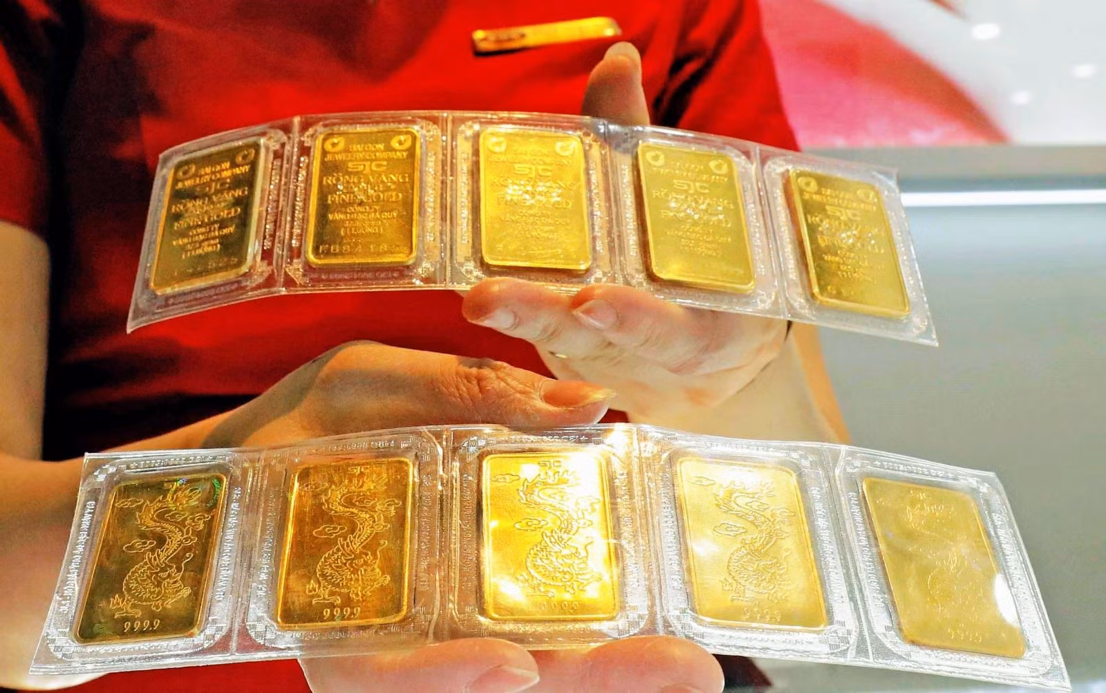 Vàng miếng SJC bán ra thị trường hôm nay ở mức 97,4 triệu đồng/lượng.