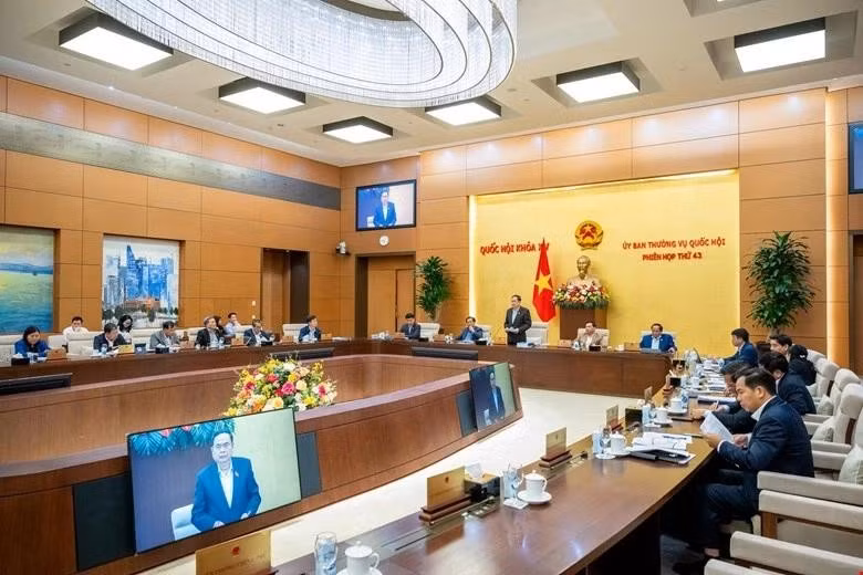 Phiên họp 43 của Ủy ban Thường vụ Quốc hội.