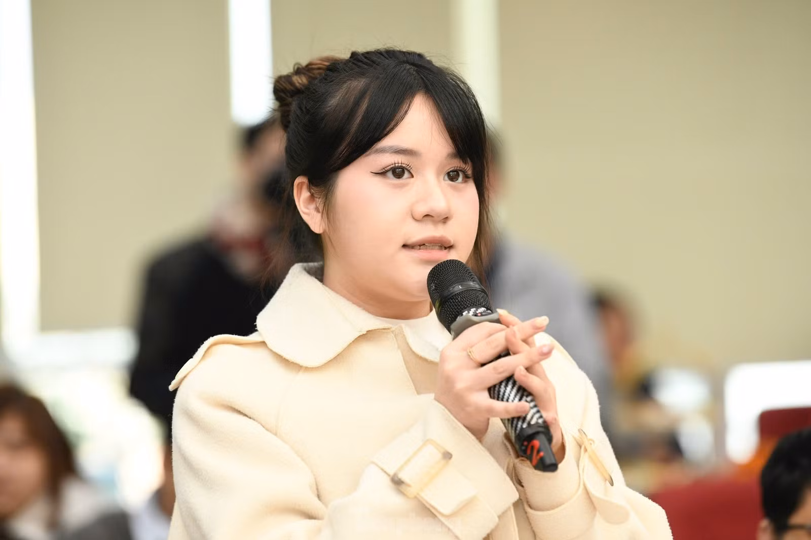 Thiên Ngân chia sẻ tại chương trình Họp báo công bố Giải thưởng Bền Đam Mê.