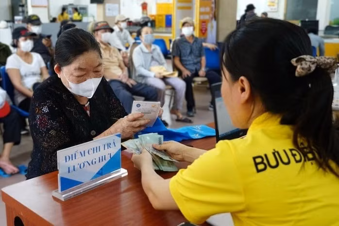 Chi trả lương hưu, trợ cấp cho người hưởng