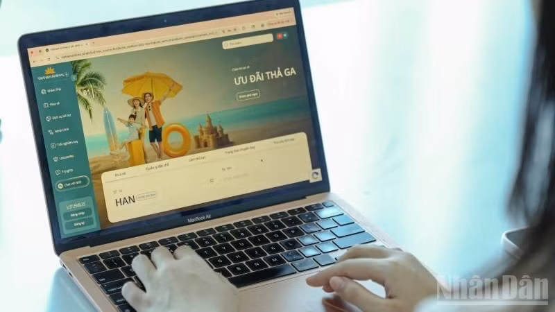 Vietnam Airlines khuyến nghị hành khách nên thực hiện giao dịch qua các kênh chính thống của Hãng. (Ảnh: Vietnam Airlines cung cấp)