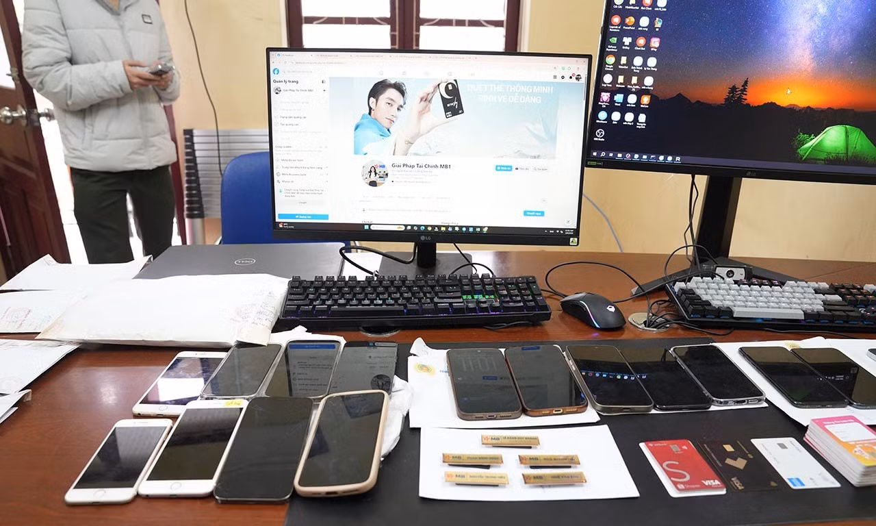 Công cụ, phương tiện các đối tượng sử dụng để thực hiện hành vi lừa đảo.