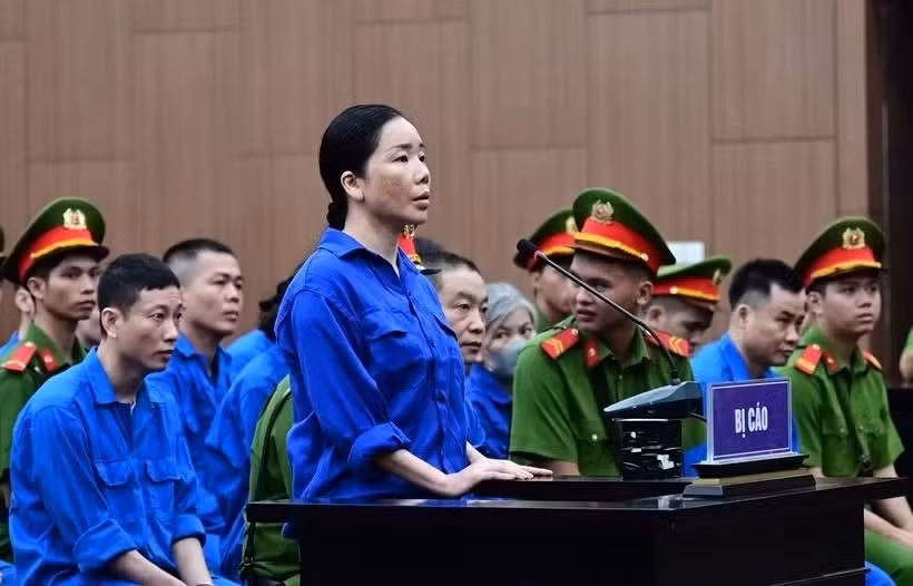 Bị cáo chủ mưu, cầm đầu Nguyễn Thị Mai Anh.