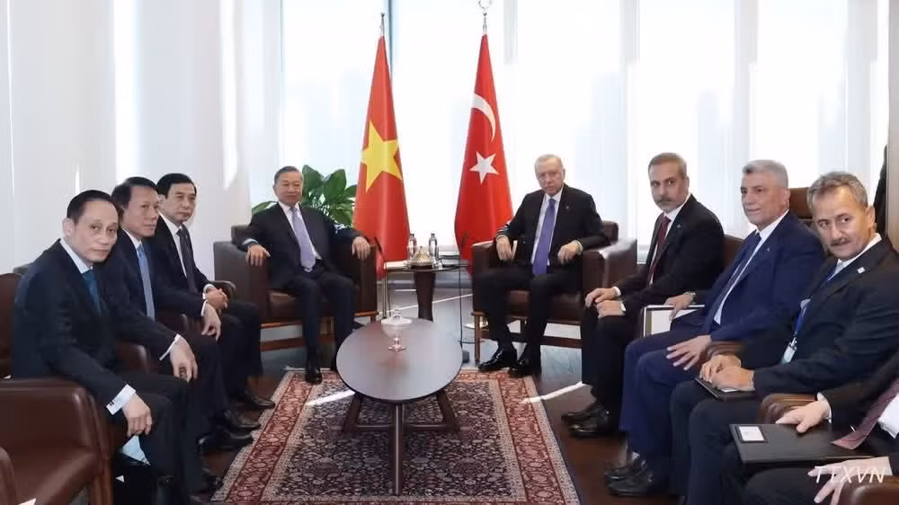 Tổng Bí thư, Chủ tịch nước Tô Lâm gặp Tổng thống Thổ Nhĩ Kỳ Recep Tayyip Erdogan. (Ảnh: TTXVN)