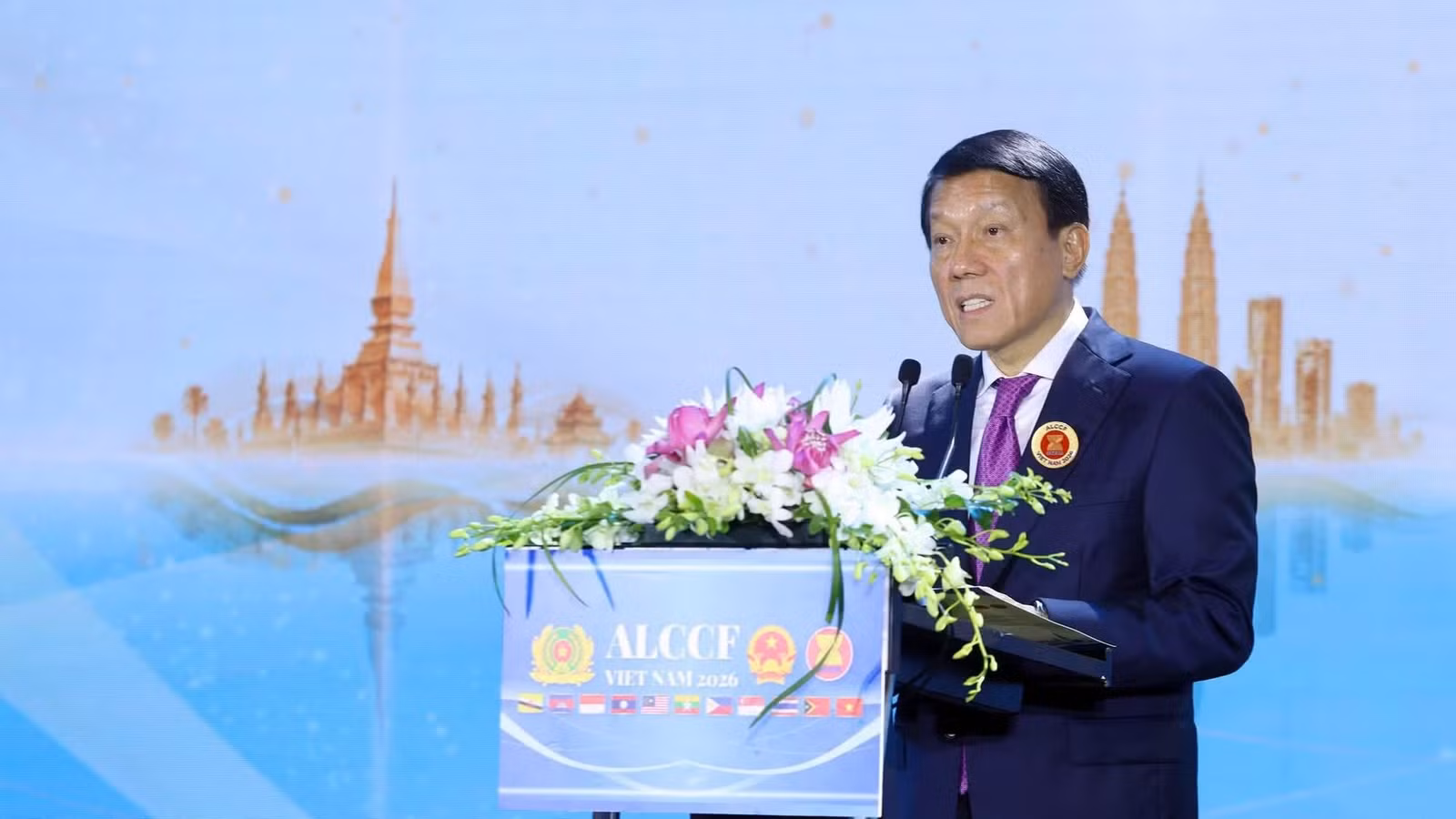 Bộ trưởng Lương Tam Quang phát biểu khai mạc hội nghị.