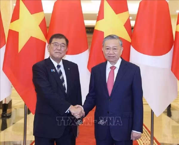 Tổng Bí thư Tô Lâm và Chủ tịch đảng Dân chủ Tự do, Thủ tướng Nhật Bản Ishiba Shigeru.