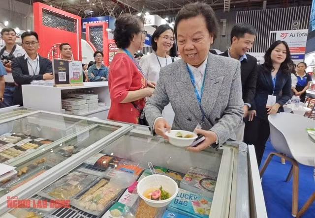 Công ty CP Vĩnh Hoàn - doanh nghiệp xuất khẩu cá tra sang Mỹ.