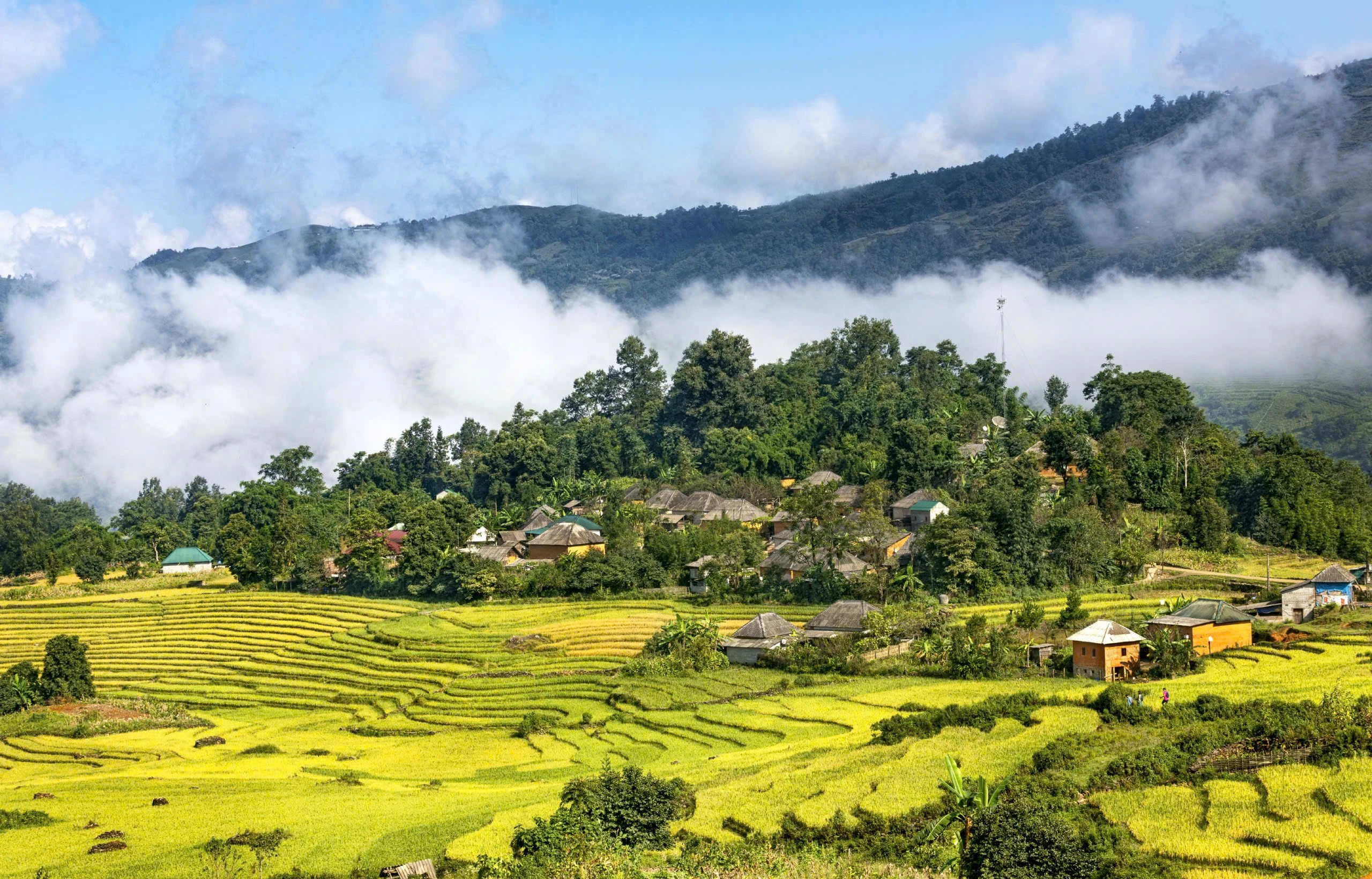 Giải quyết được “điểm nghẽn” giao thông sẽ là "chìa khóa" để Y Tý phát huy tiềm năng, trở thành điểm đến hấp dẫn, góp phần thúc đẩy phát triển kinh tế - xã hội của địa phương.