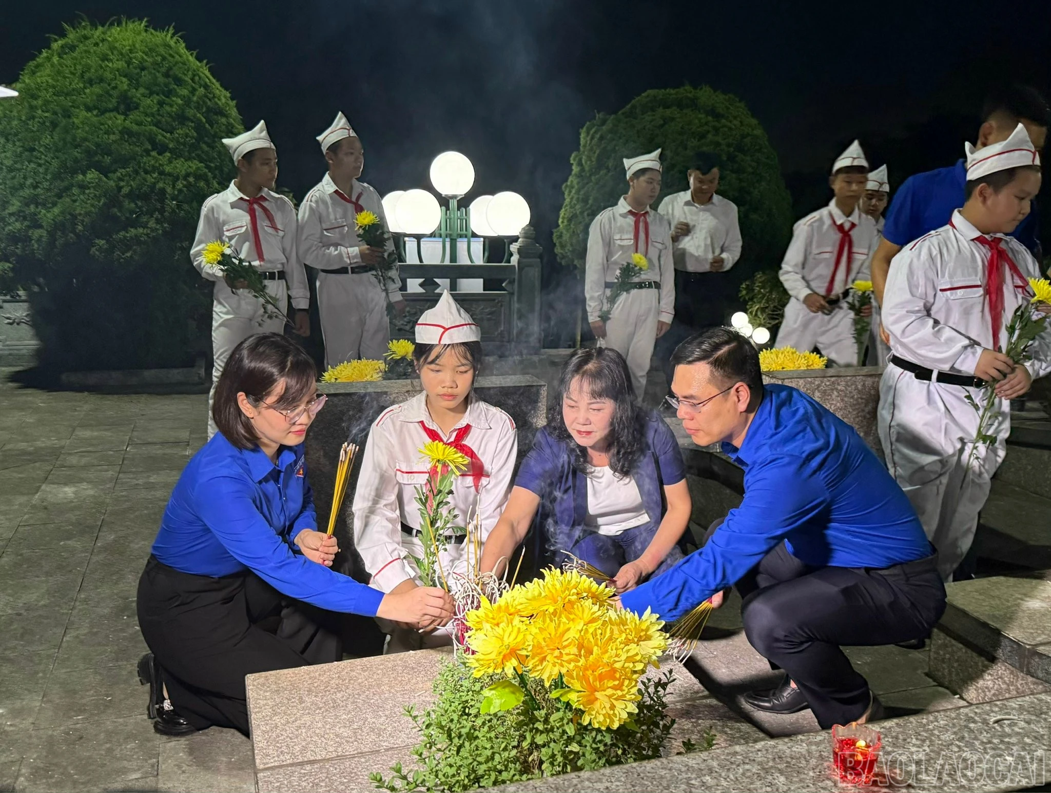 baolaocai-br_anh-2-thap-nen-tri-an-la-hoat-dong-thuong-nien-duoc-to-chuc-de-giao-duc-truyen-thong-cho-doan-vien-thanh-thieu-nhi.jpg