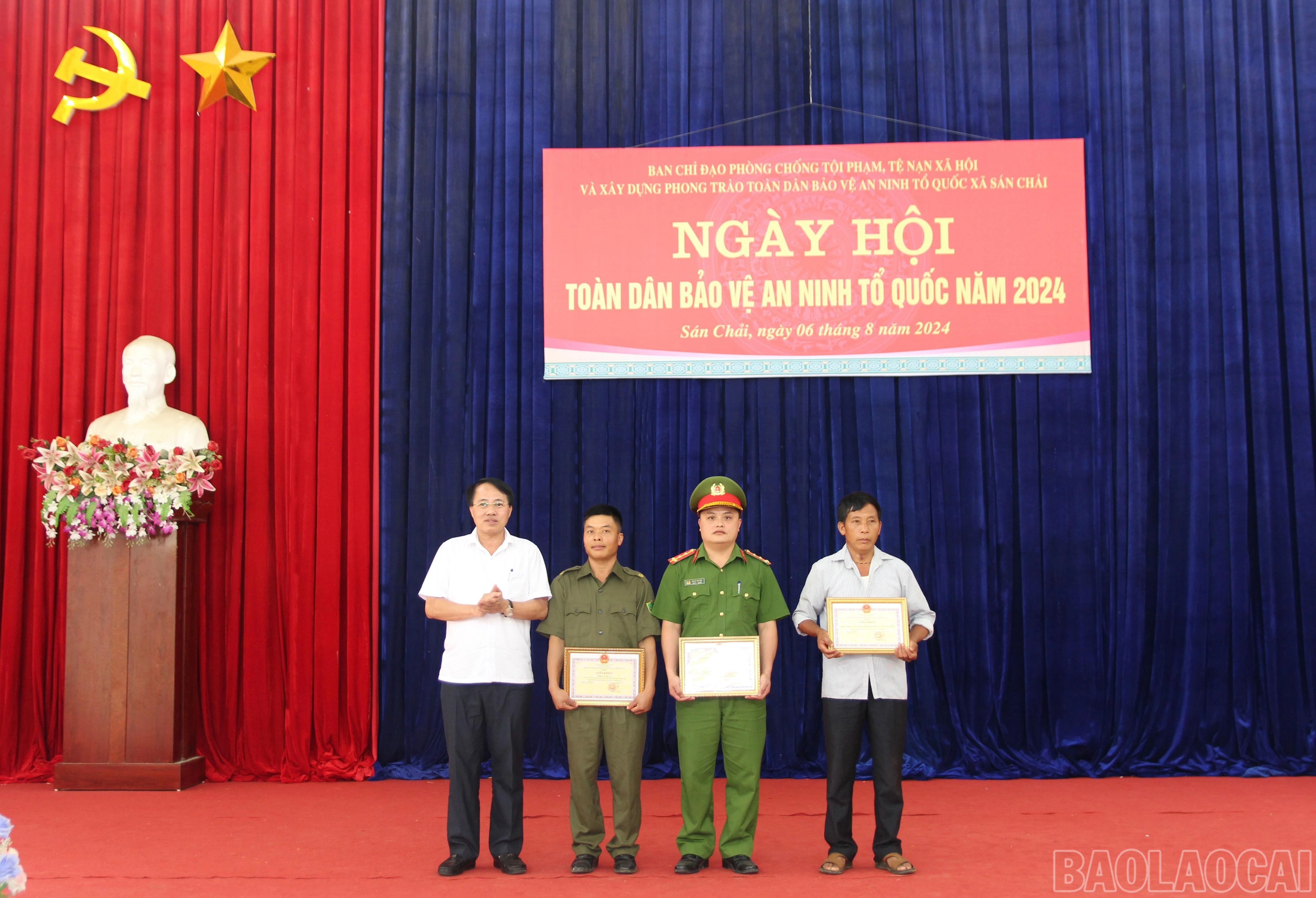 Khen thưởng các cá nhân, tập thể.