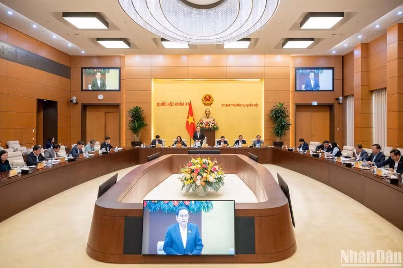 Toàn cảnh phiên họp. (Ảnh: DUY LINH)