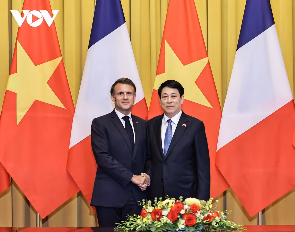 Chủ tịch nước Lương Cường và Tổng thống Cộng hòa Pháp Emmanuel Macron