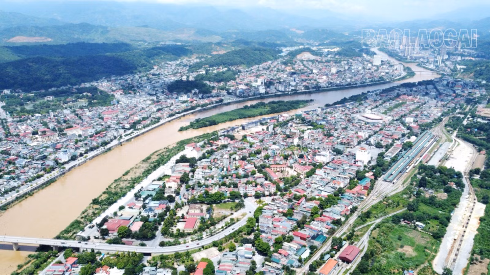 thanh-pho-lao-cai-dau-tu-them-nhieu-do-thi-moi-hien-dai.jpg