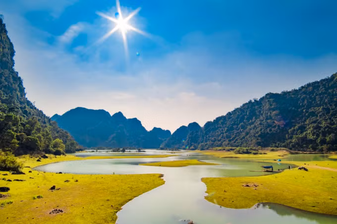 Thảo nguyên Hữu Lũng mùa nước cạn. Ảnh: Hùng Vĩ